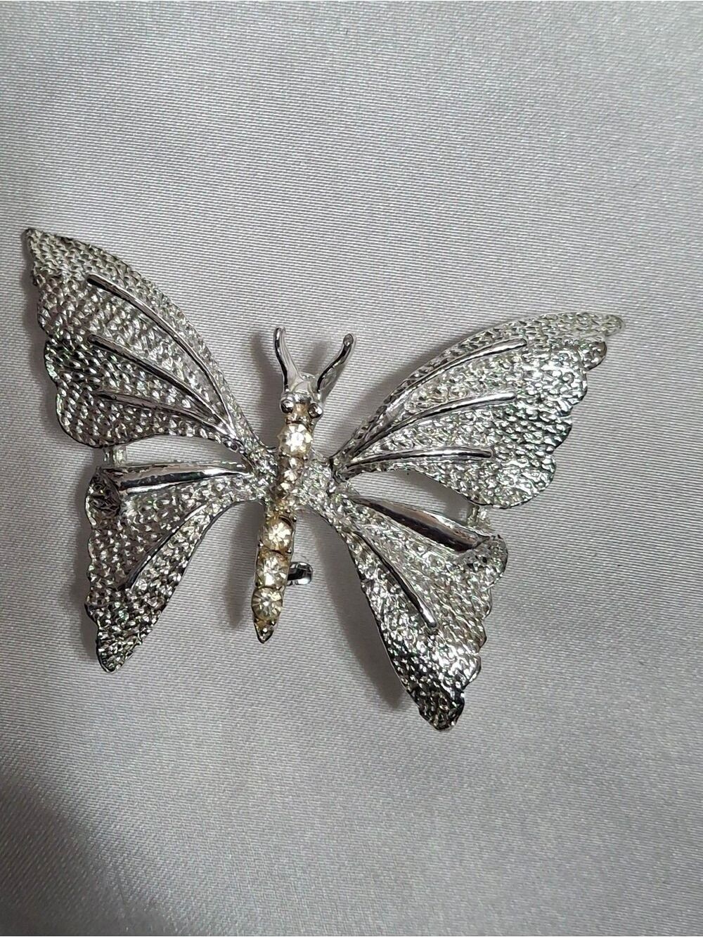Gerry's Silvertone butterfly brooch